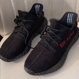 Yeezy boost 350 V2 black/red